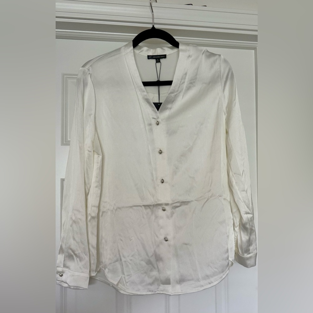 NWT Adrianna Papell Satin Blouse 💎 brand new